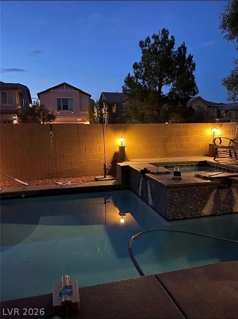 10536 Laurelwood Lake, Las Vegas, NV 89166