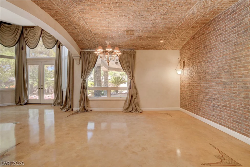 9625 Grand Isle, Las Vegas, NV 89144