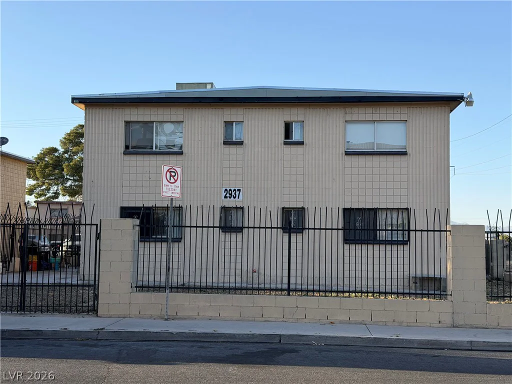 2937 Elm, Las Vegas, NV 89101