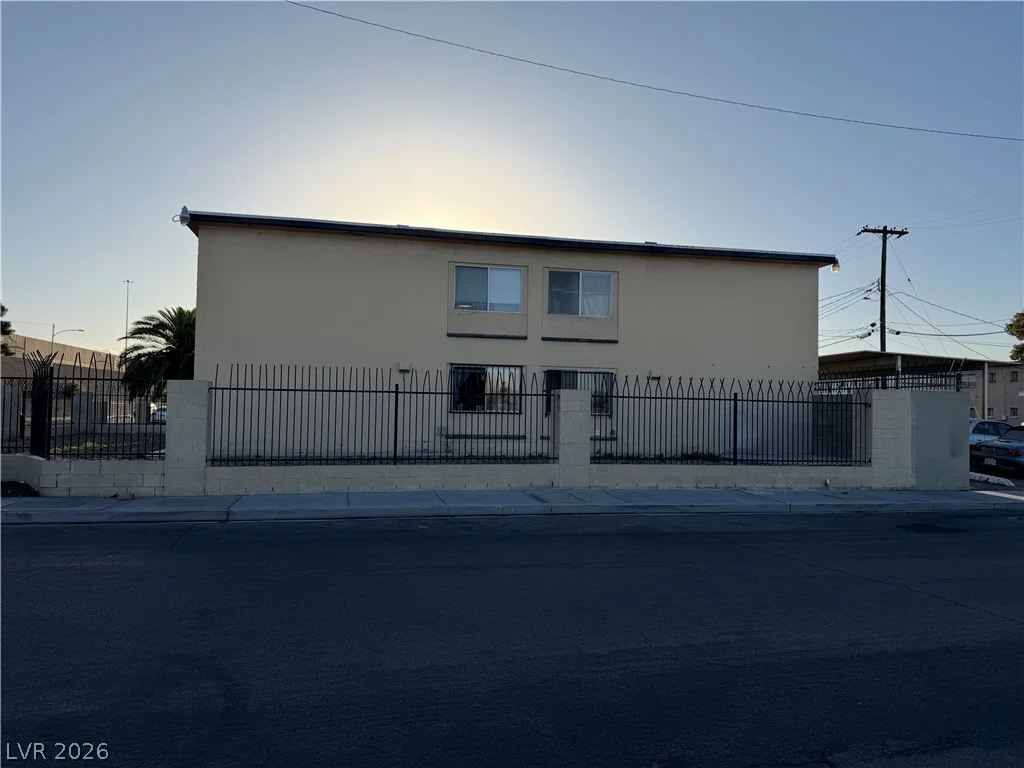 2937 Elm, Las Vegas, NV 89101