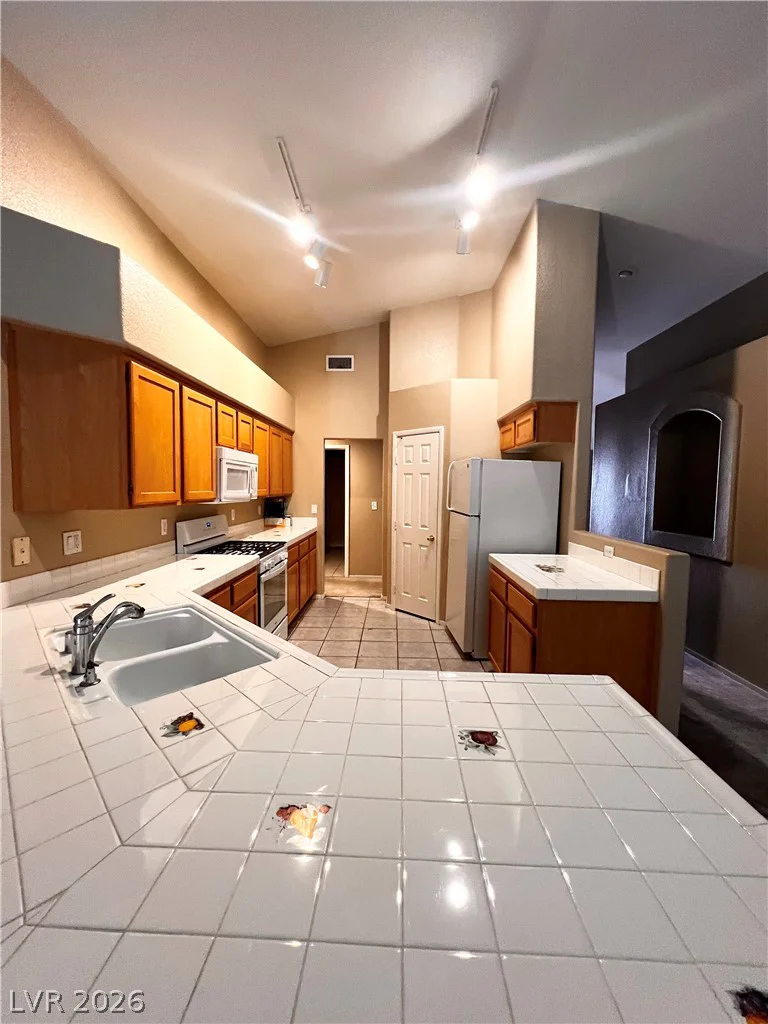 5201 Backwoodsman, Las Vegas, NV 89130