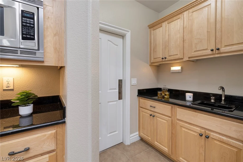 8345 Christinas Cove, Las Vegas, NV 89131