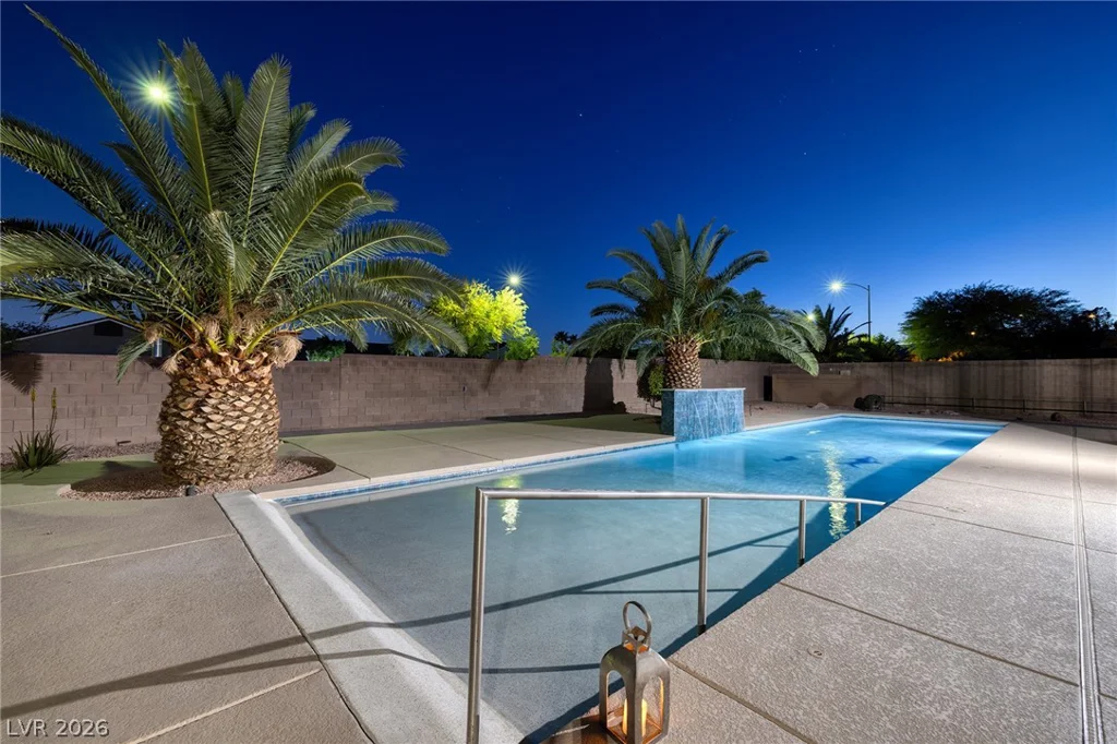 8345 Christinas Cove, Las Vegas, NV 89131