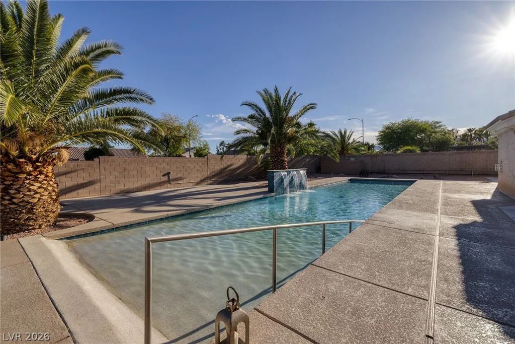 8345 Christinas Cove, Las Vegas, NV 89131