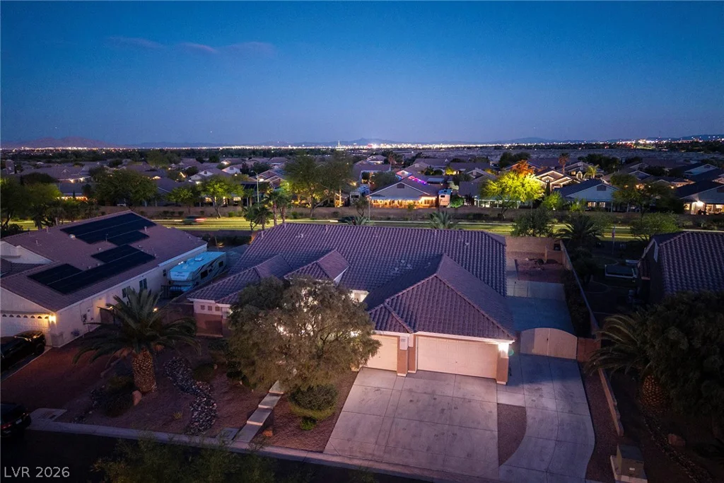 8345 Christinas Cove, Las Vegas, NV 89131