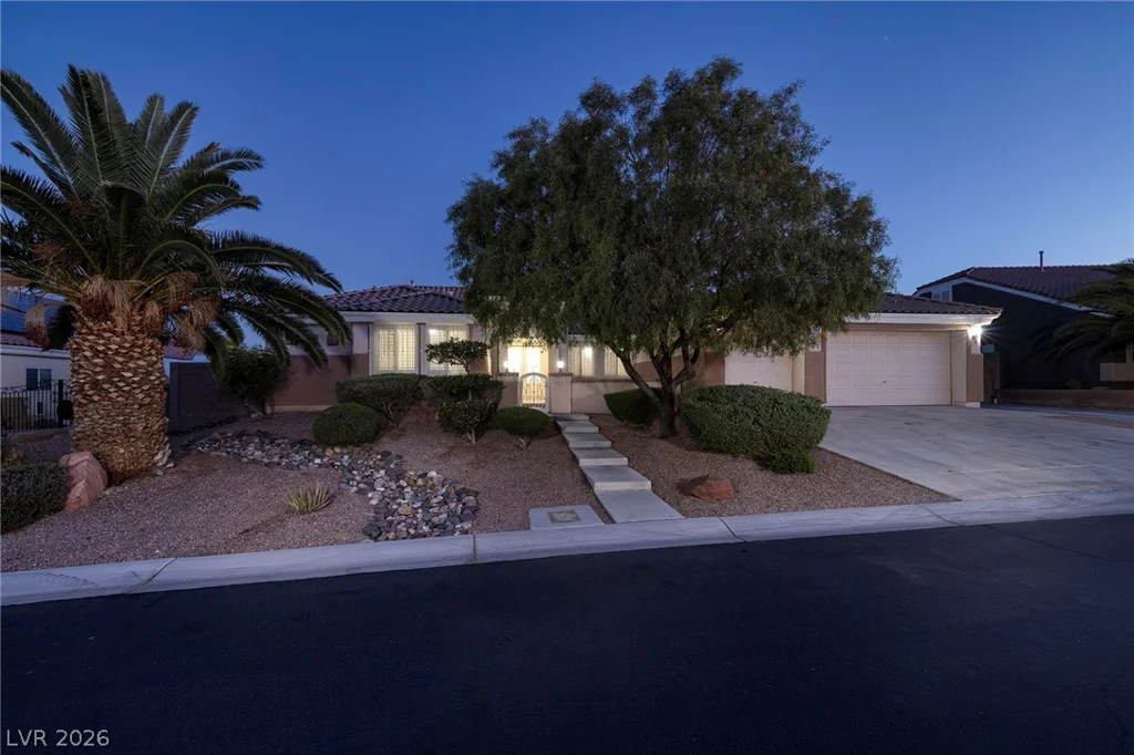 8345 Christinas Cove, Las Vegas, NV 89131