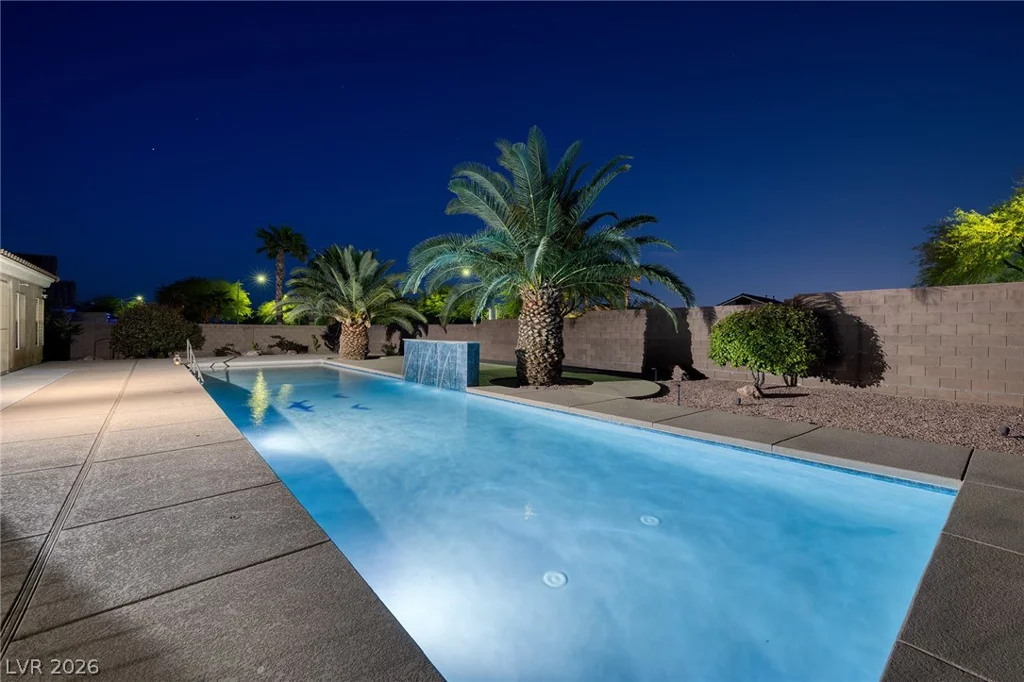 8345 Christinas Cove, Las Vegas, NV 89131