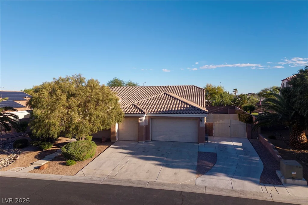 8345 Christinas Cove, Las Vegas, NV 89131