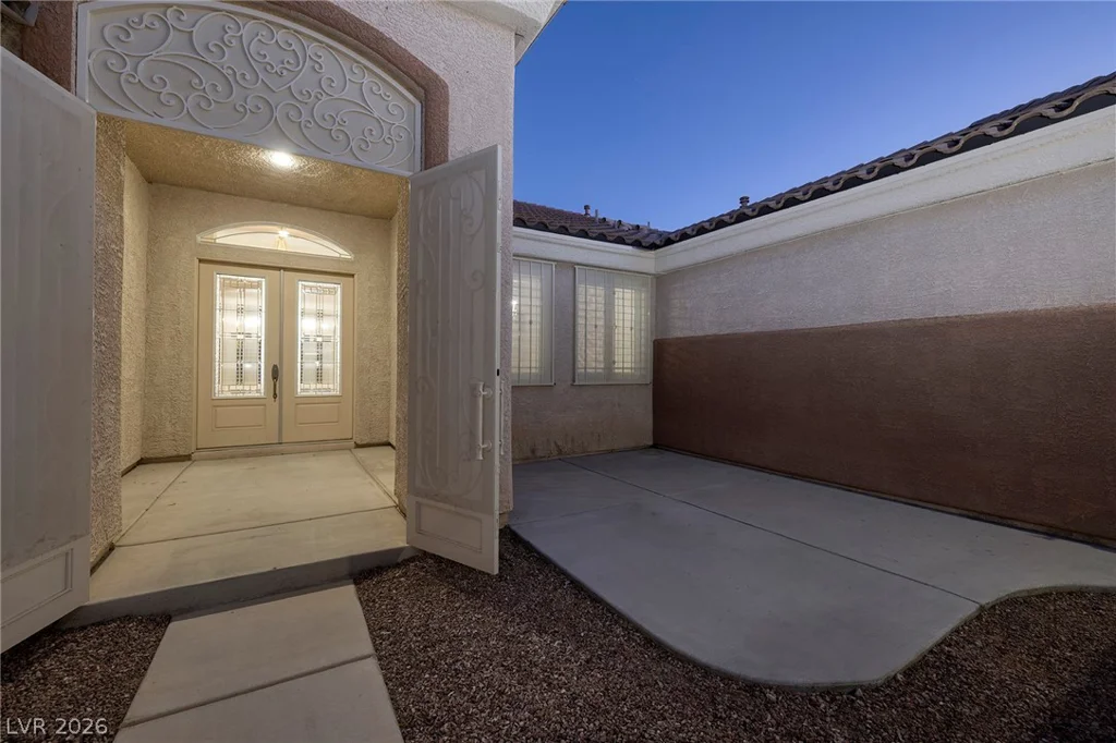8345 Christinas Cove, Las Vegas, NV 89131