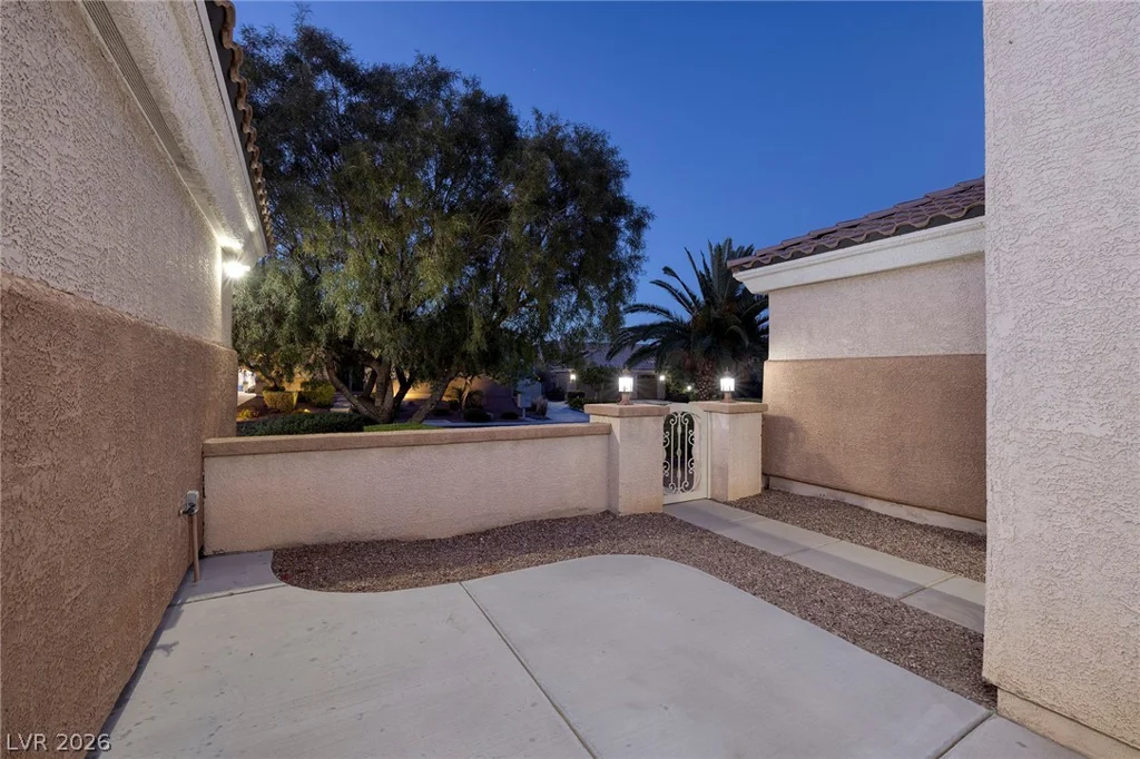 8345 Christinas Cove, Las Vegas, NV 89131