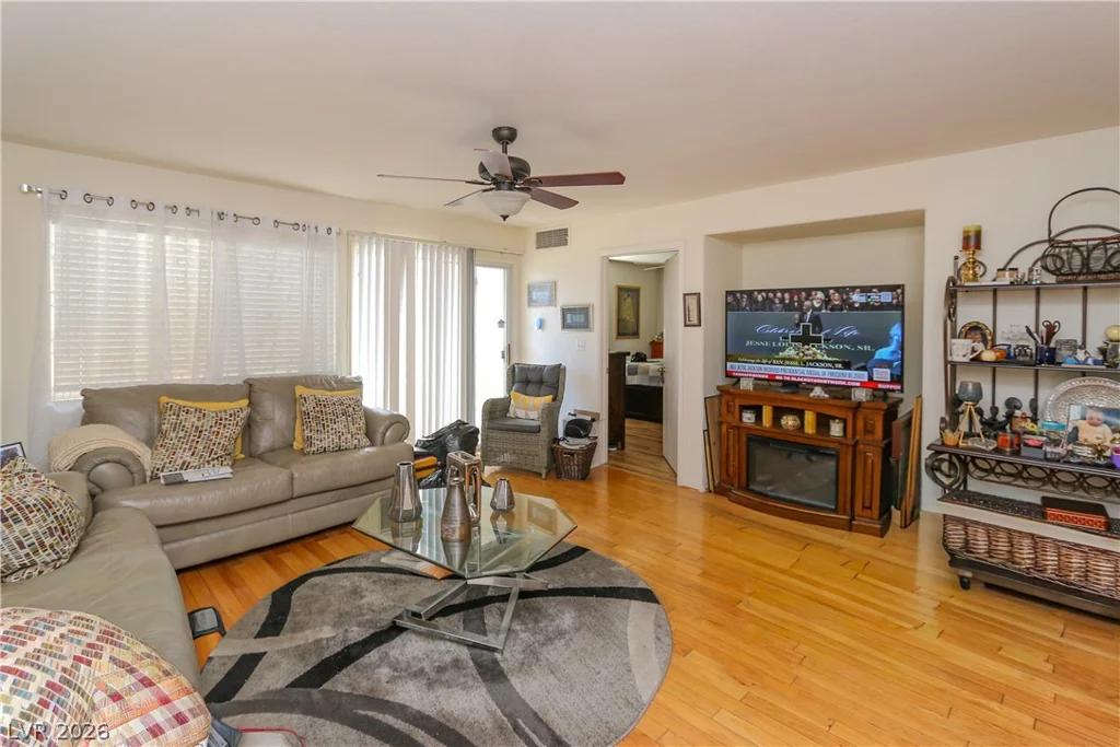 3125 Buffalo, Las Vegas, NV 89128