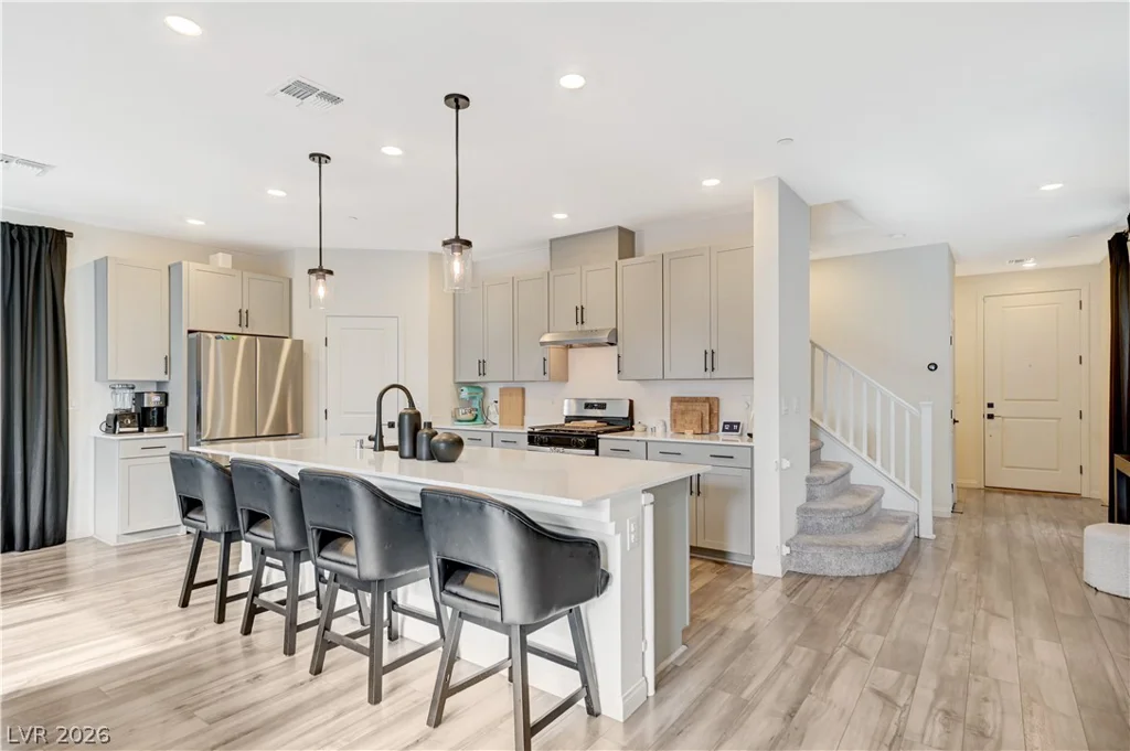 10207 Canyon Mantle, Las Vegas, NV 89166