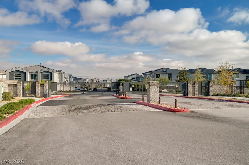 10207 Canyon Mantle, Las Vegas, NV 89166