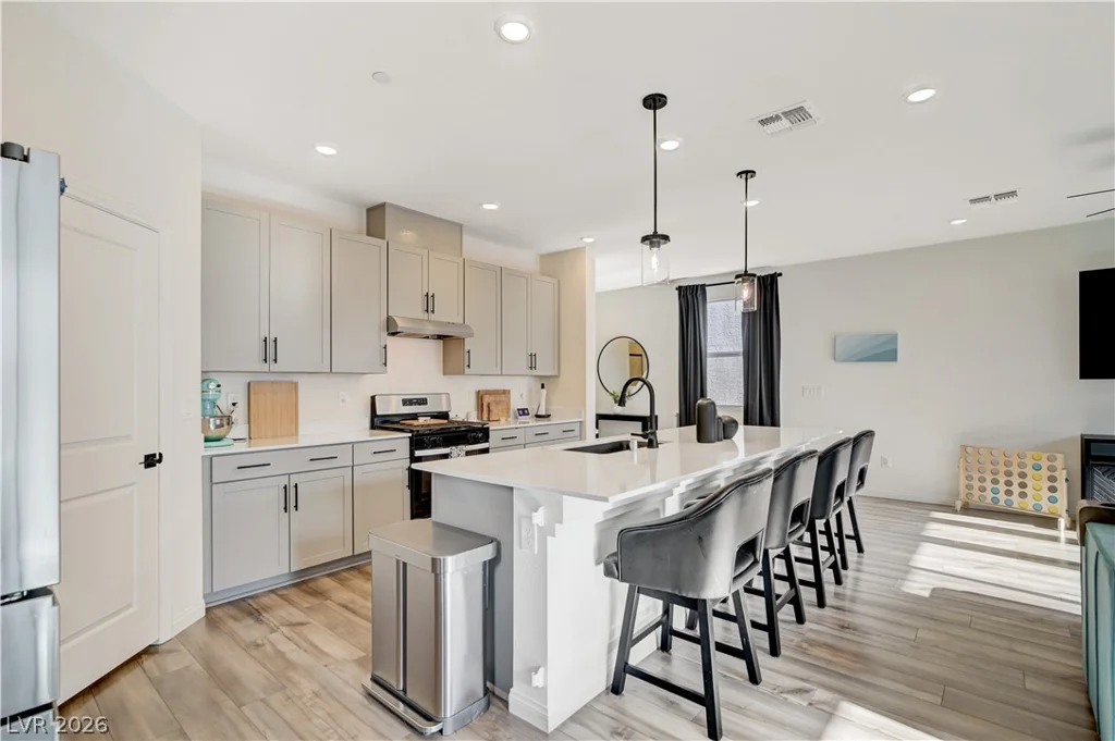 10207 Canyon Mantle, Las Vegas, NV 89166