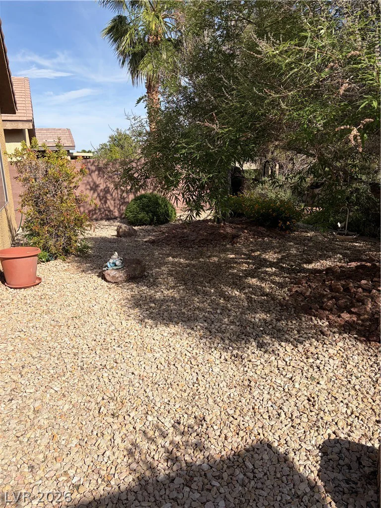6131 Saddle Horse, Las Vegas, NV 89122