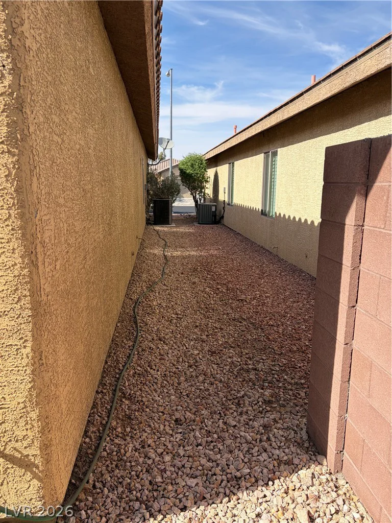 6131 Saddle Horse, Las Vegas, NV 89122