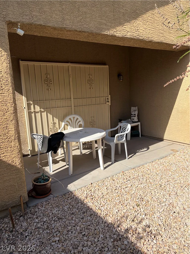 6131 Saddle Horse, Las Vegas, NV 89122