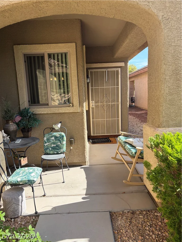 6131 Saddle Horse, Las Vegas, NV 89122