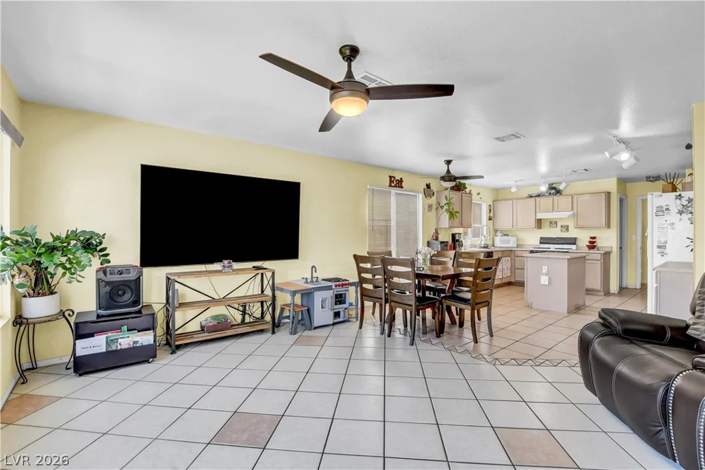 4612 Silver Shore, North Las Vegas, NV 89081