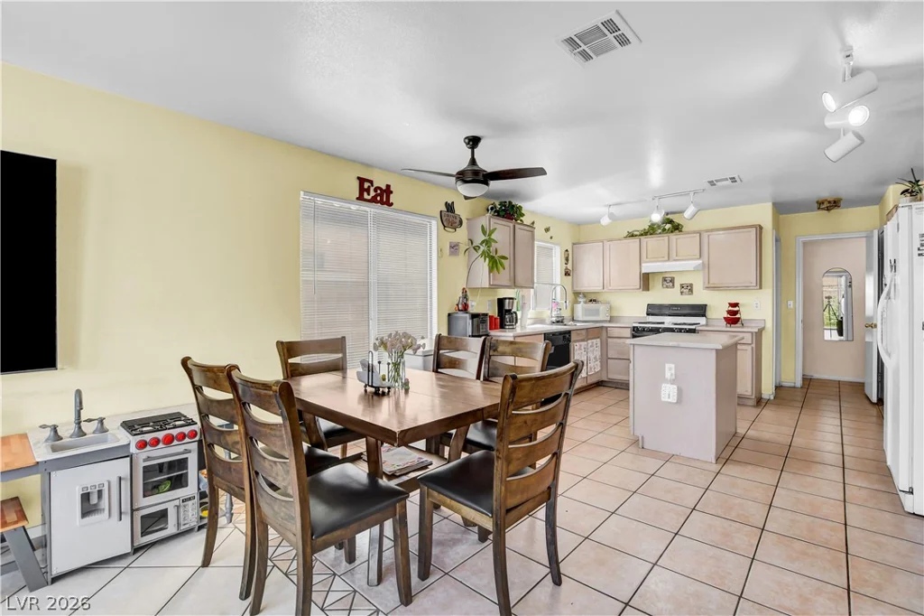 4612 Silver Shore, North Las Vegas, NV 89081