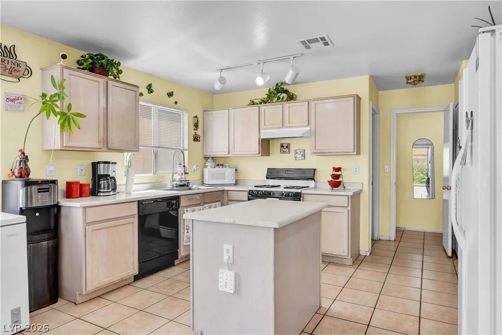 4612 Silver Shore, North Las Vegas, NV 89081