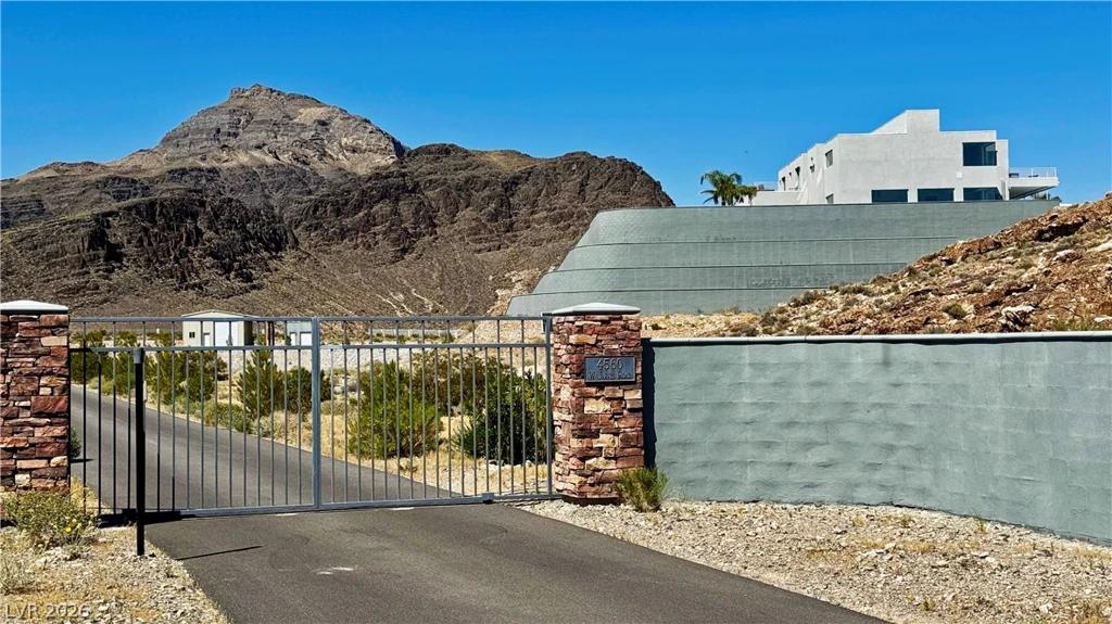4560 JARVIS, Pahrump, NV 89060