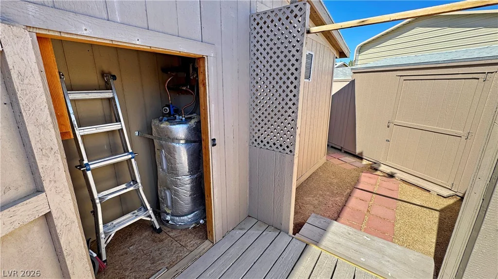 3050 RETREAD, Pahrump, NV 89060