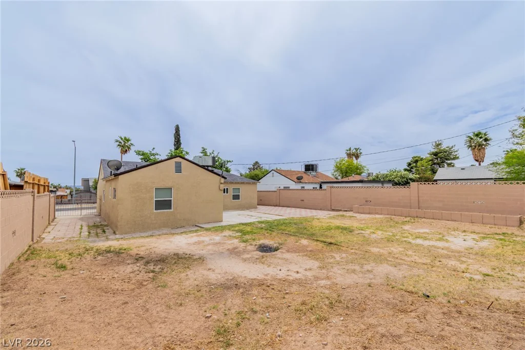 228 Earl, Las Vegas, NV 89101