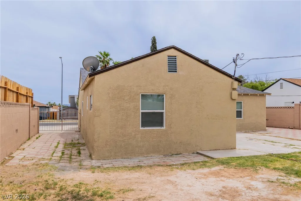 228 Earl, Las Vegas, NV 89101