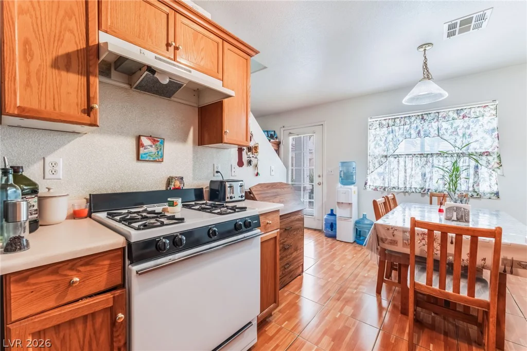 5330 Charleston, Las Vegas, NV 89142