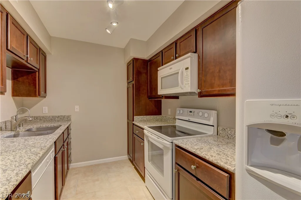 2867 Geary, Las Vegas, NV 89109