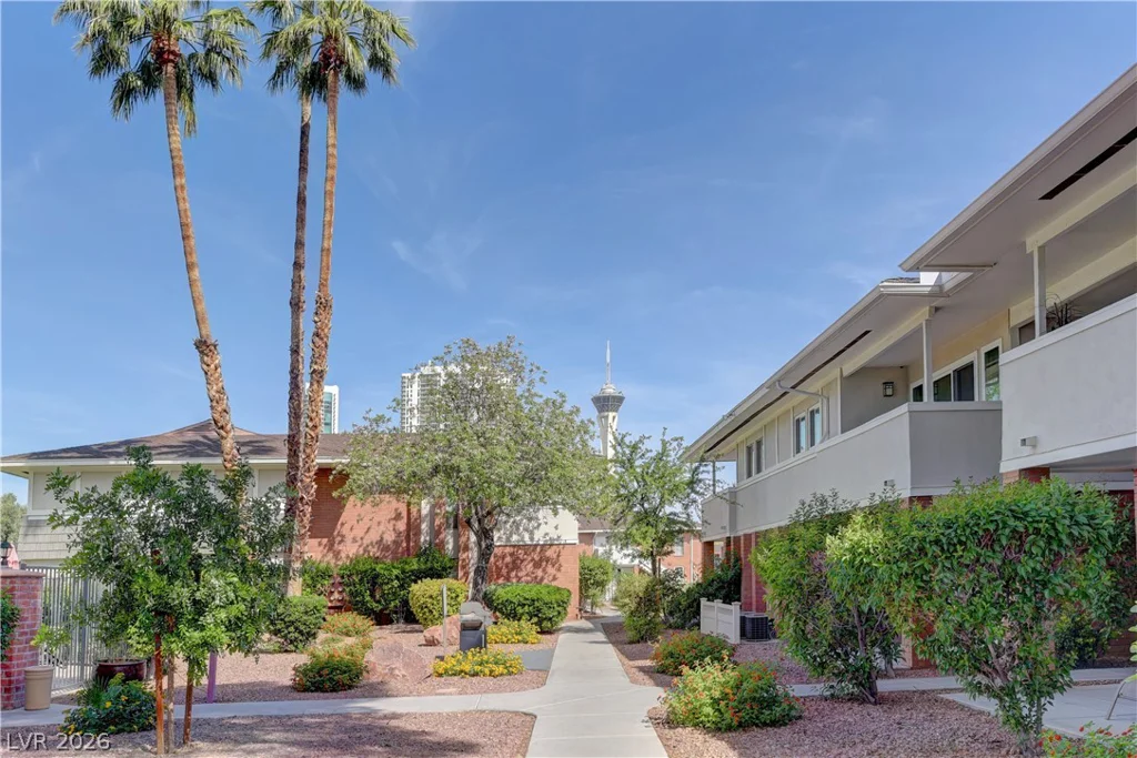 2867 Geary, Las Vegas, NV 89109
