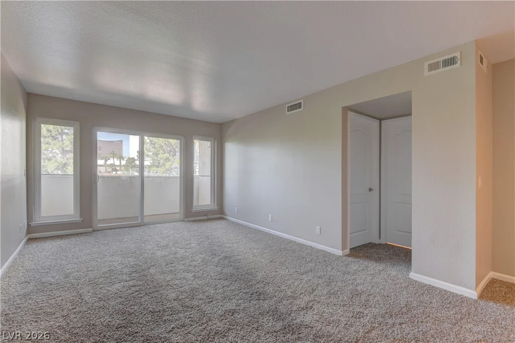 2867 Geary, Las Vegas, NV 89109