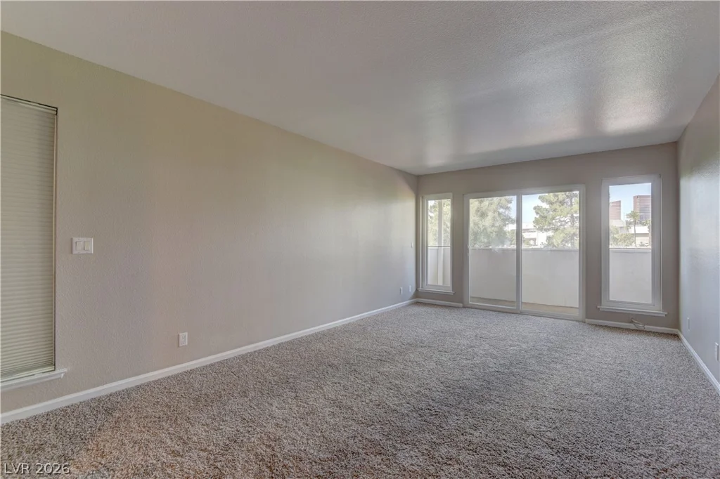 2867 Geary, Las Vegas, NV 89109