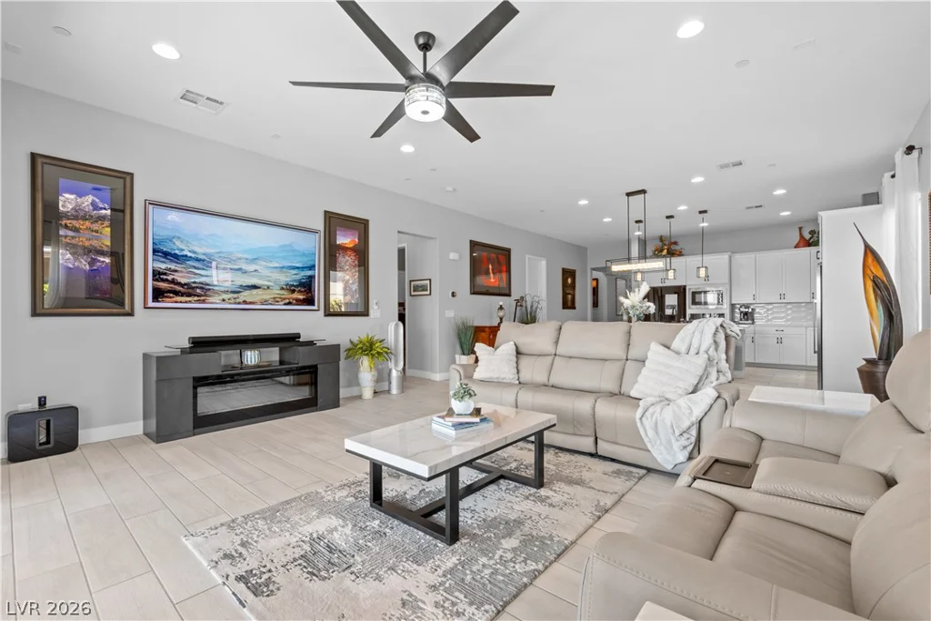 80 Tatahatso Point, Henderson, NV 89011