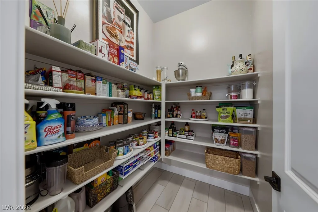 80 Tatahatso Point, Henderson, NV 89011