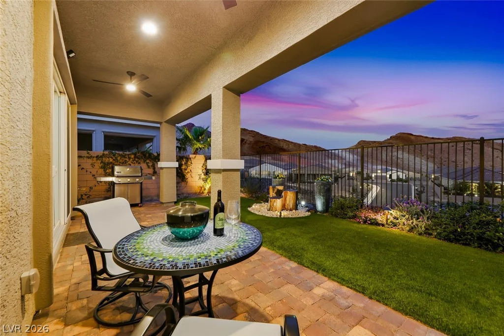 80 Tatahatso Point, Henderson, NV 89011