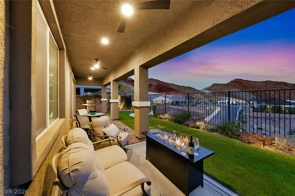 80 Tatahatso Point, Henderson, NV 89011