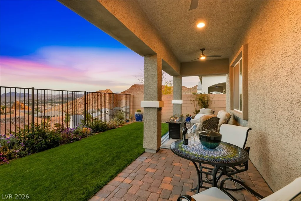 80 Tatahatso Point, Henderson, NV 89011