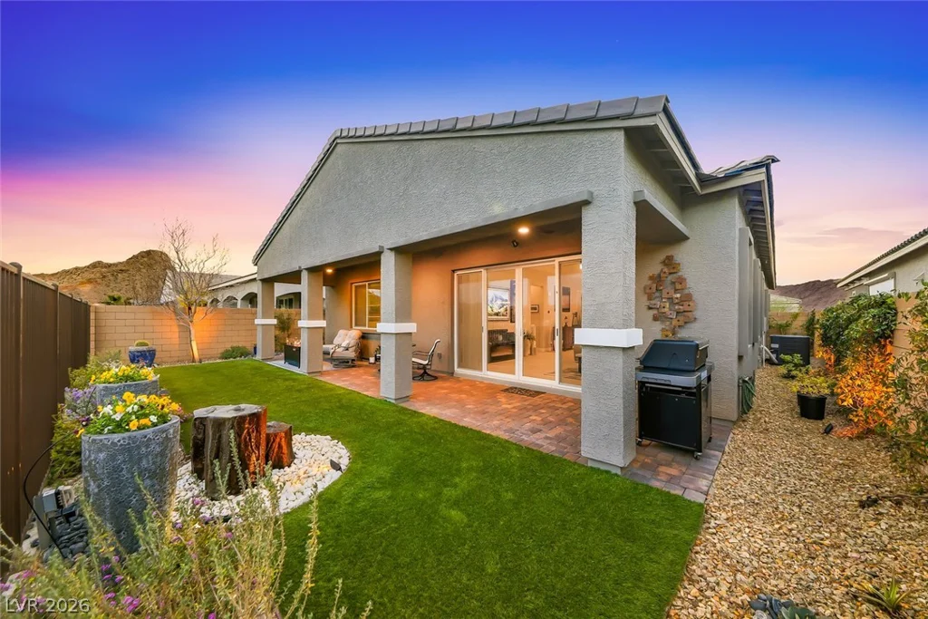 80 Tatahatso Point, Henderson, NV 89011