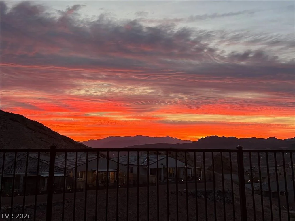 80 Tatahatso Point, Henderson, NV 89011