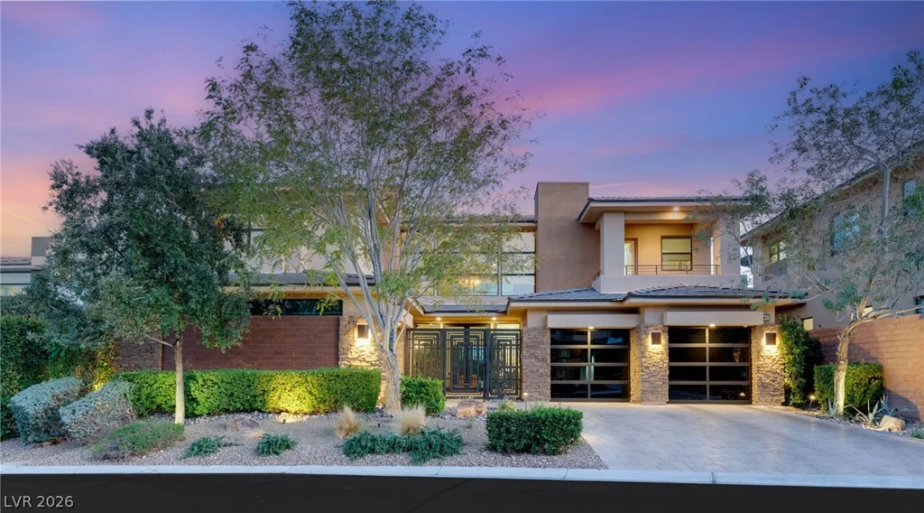 38 Moonfire, Las Vegas, NV 89135