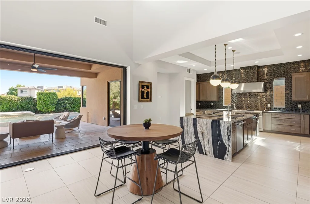 38 Moonfire, Las Vegas, NV 89135