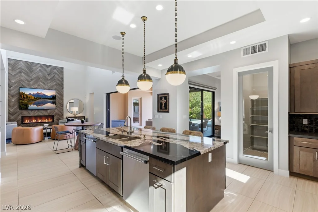 38 Moonfire, Las Vegas, NV 89135