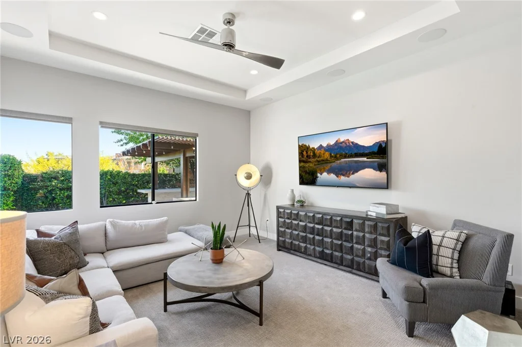 38 Moonfire, Las Vegas, NV 89135