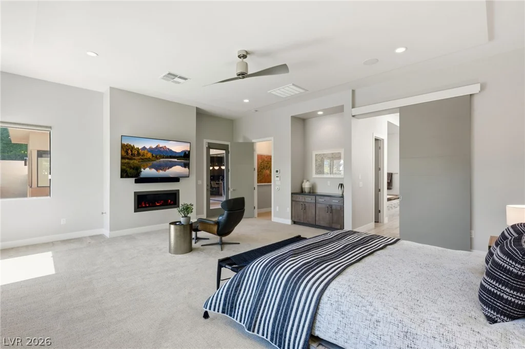 38 Moonfire, Las Vegas, NV 89135