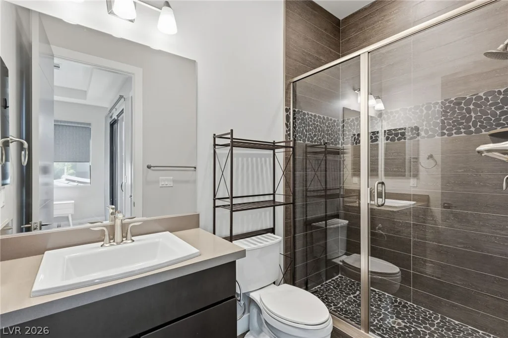 38 Moonfire, Las Vegas, NV 89135