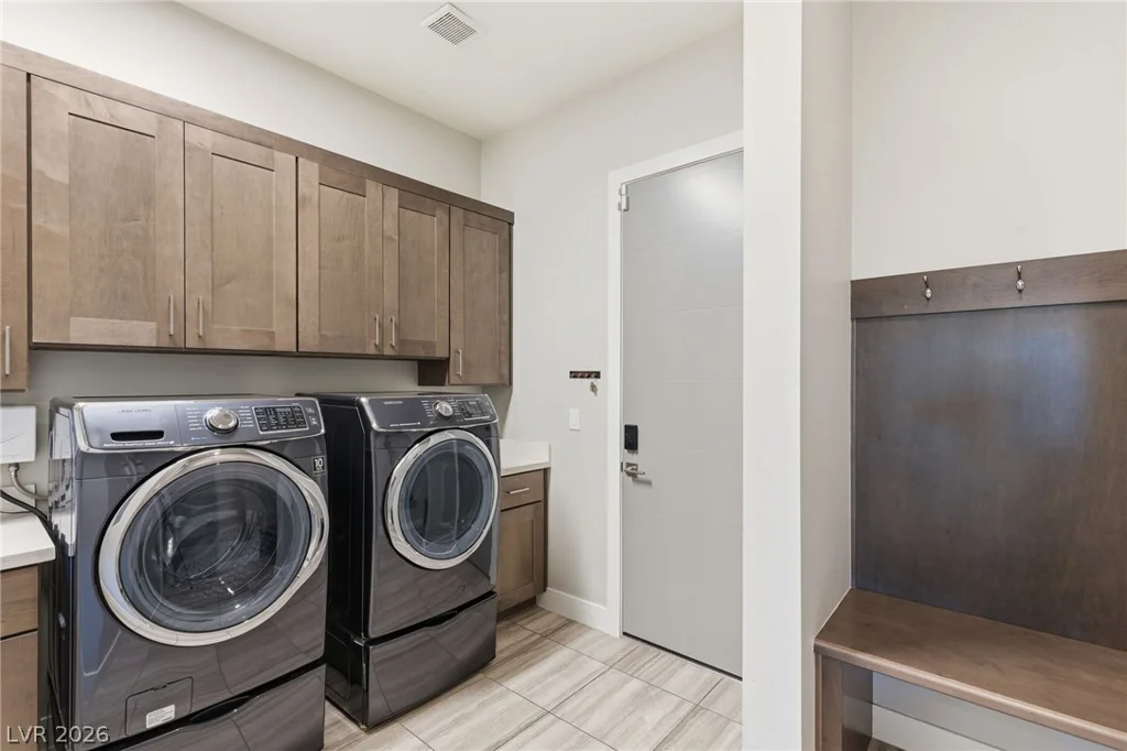38 Moonfire, Las Vegas, NV 89135