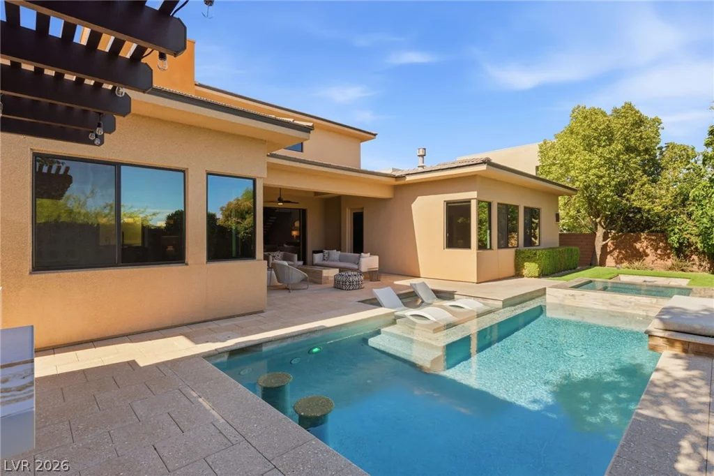 38 Moonfire, Las Vegas, NV 89135