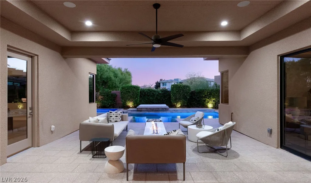 38 Moonfire, Las Vegas, NV 89135